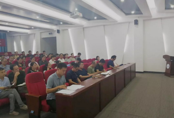 1562035547327472.jpg 配图4 郑州科技学院与云和数据泛IT学院2019年暑期师资培训班顺利开班.jpg