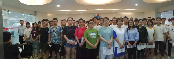 1563330027424563.jpg 配图1 云和数据西安中心开班典礼.jpg